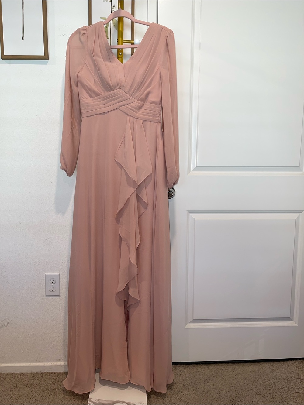 Elegant Blush Pink Long Sleeve V-Neck Maxi Dress
